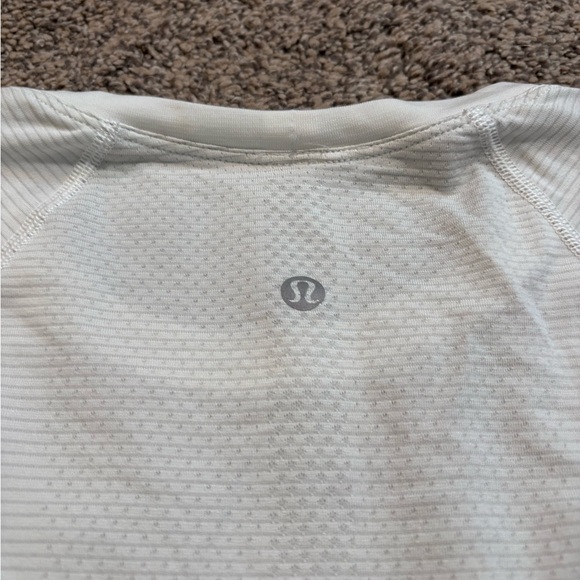 Lululemon Swiftly Tech Long Sleeve 2.0 *Race Length size 4 - Picture 4 of 5